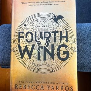 Hard to Find sprayed edges Forth Wing Rebecca Yarrows brand new own a unicorn!